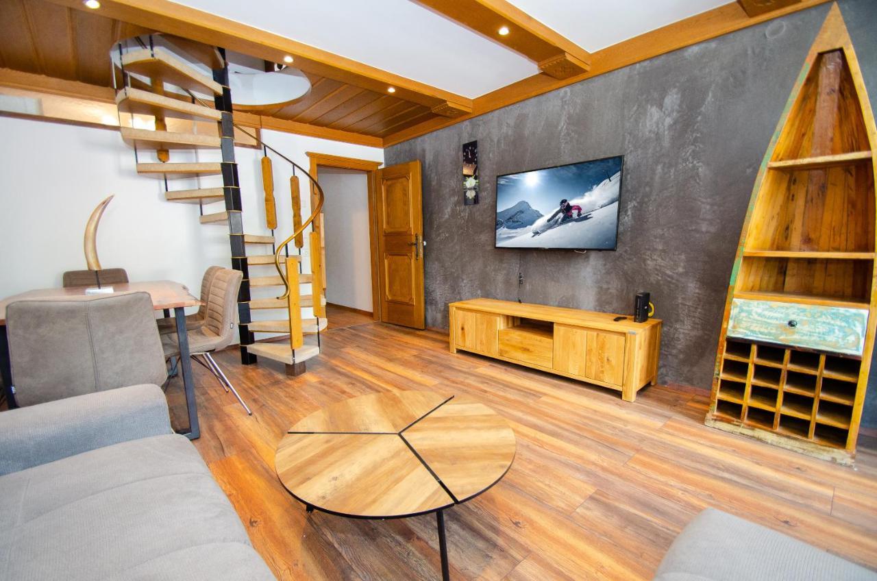 Penthouse Eightyone By All In One Apartments Kaprun Exterior photo